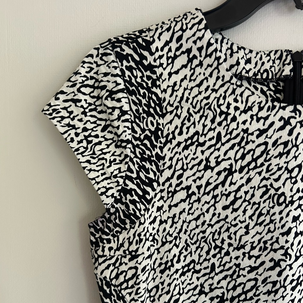 DVF DIANE VON FURSTENBERG Pele Snake Wave Jacquard Dress Office Cocktail Size 6 - Picture 6 of 15
